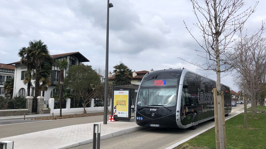 image Bayonne Trambus